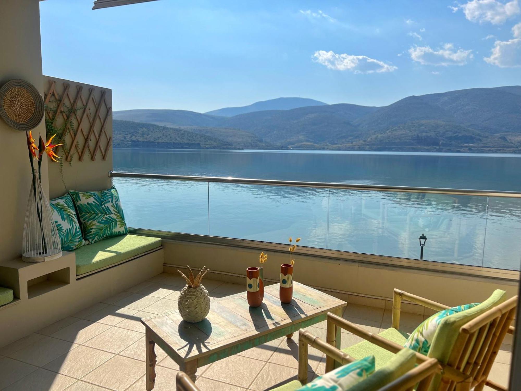 Beach House In Itea-Delphi Esterno foto